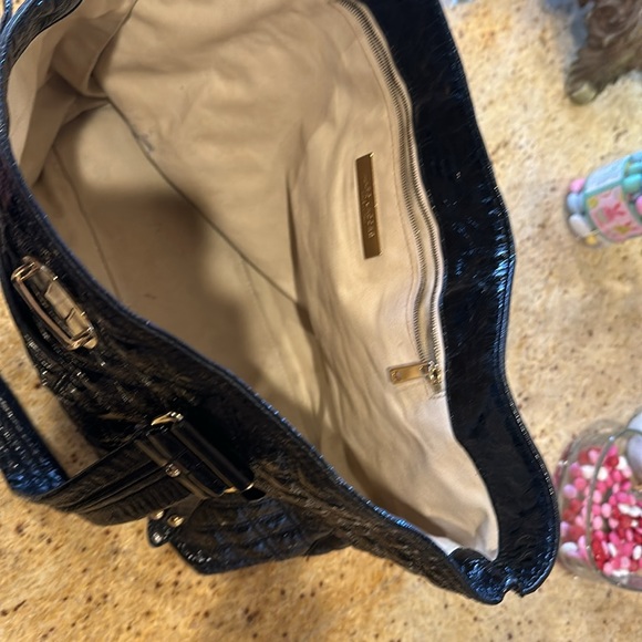 Marc Jacobs black quilted leather hobo satchel with gold hardware. - Picture 7 of 10